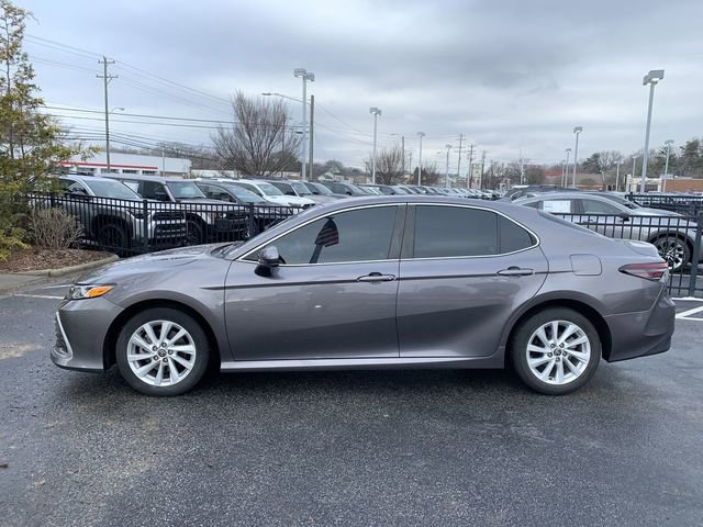 Used 2023 Toyota Camry LE image 5