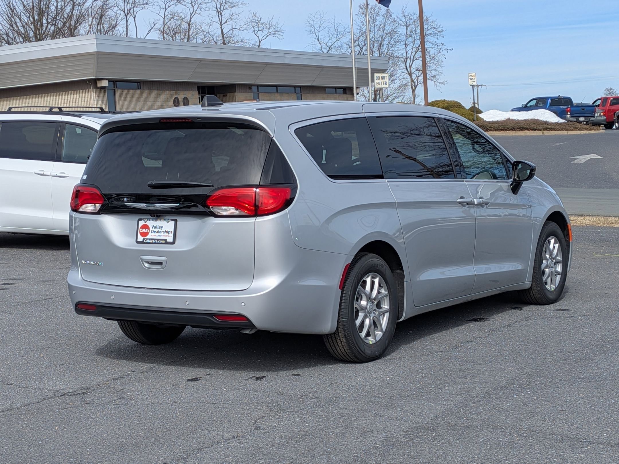 New 2026 Chrysler Voyager LX image 5