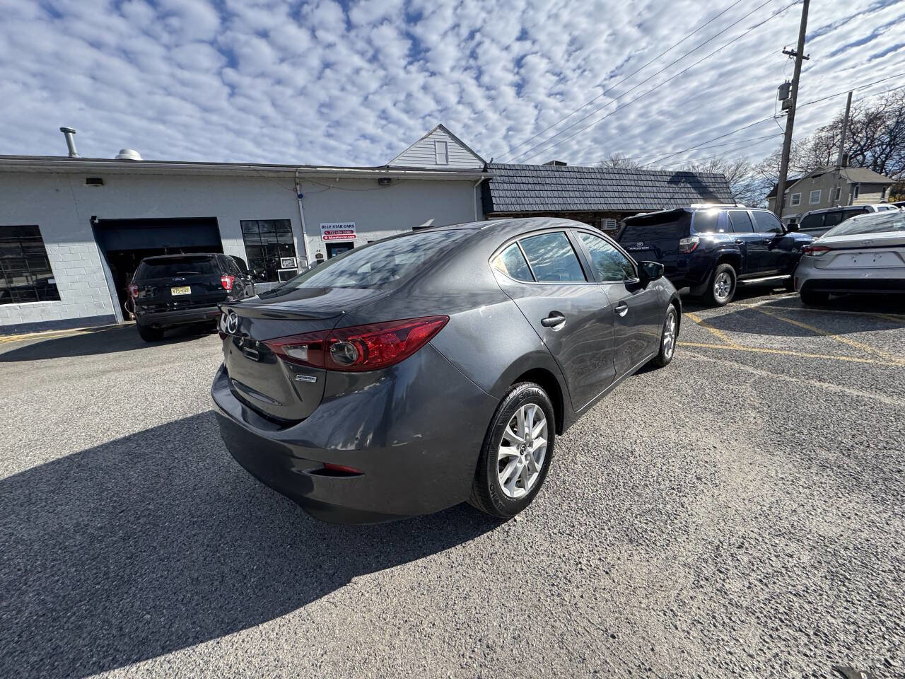 Used 2014 MAZDA MAZDA3 i Touring image 10