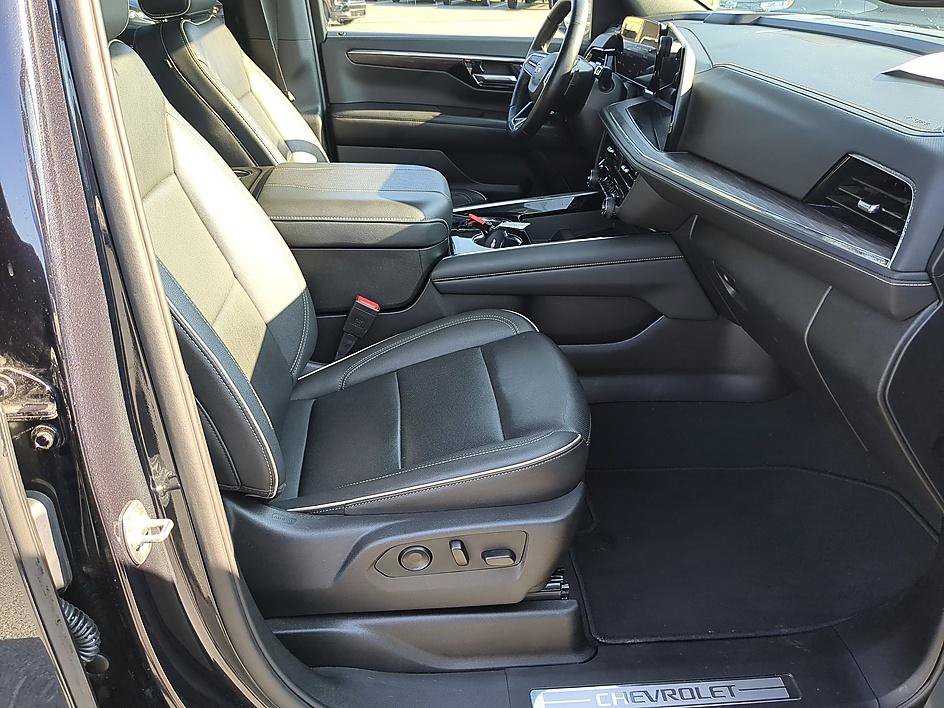 Certified 2025 Chevrolet Tahoe Premier AWD/4WD image 36