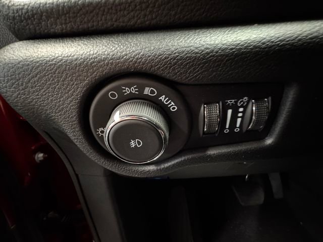 New 2026 Chrysler Pacifica Select image 21