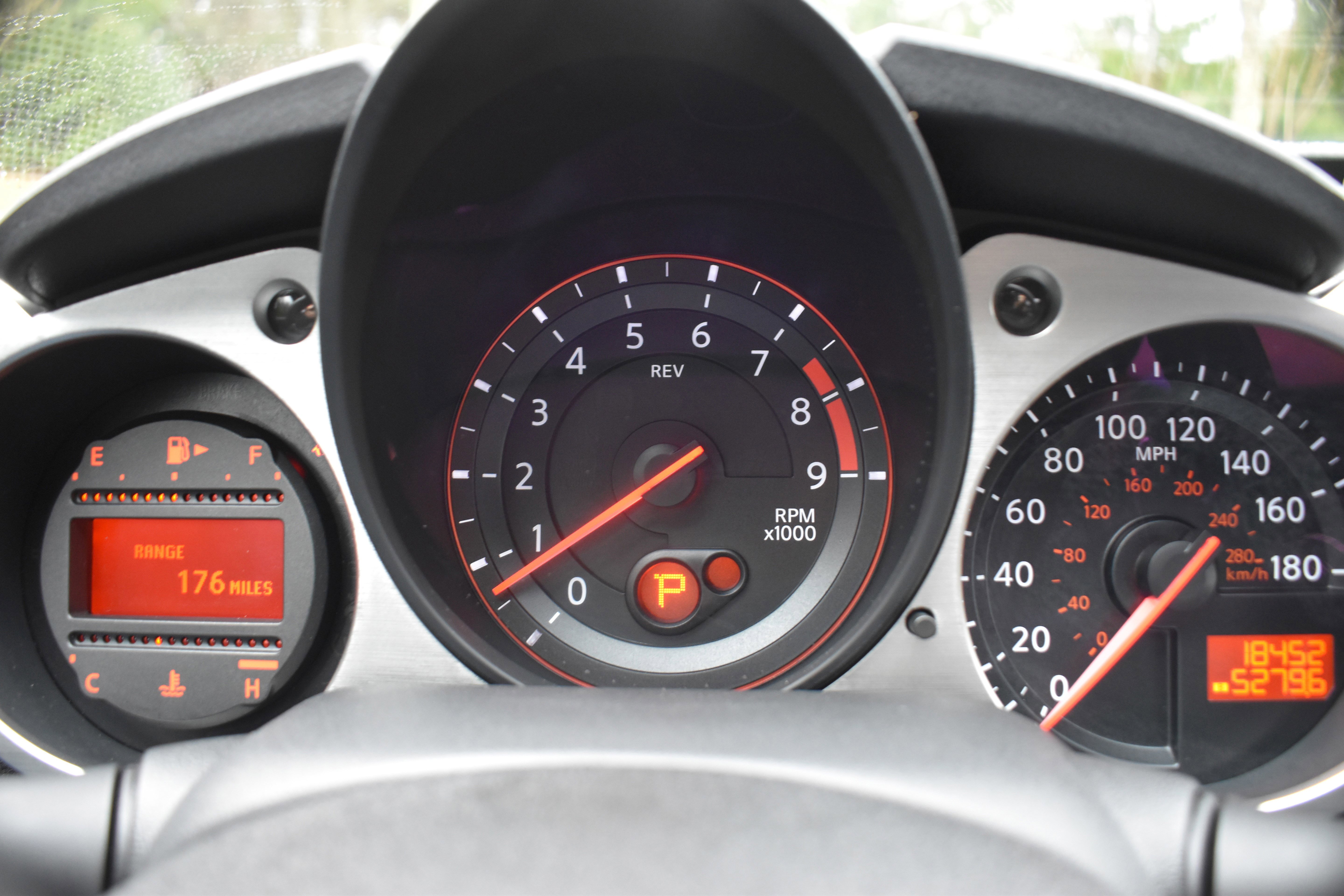 Used 2016 Nissan 370Z Touring image 25