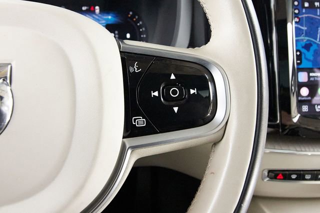 Certified 2023 Volvo XC60 B5 Plus w/ Climate Package AWD/4WD image 17