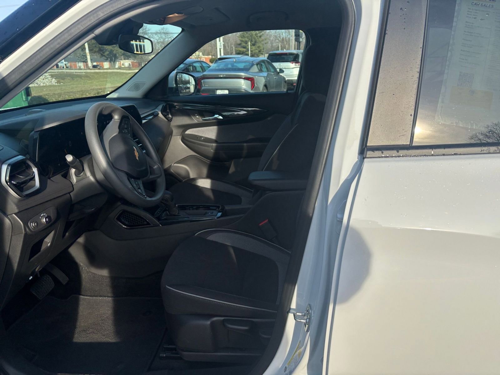 Used 2025 Chevrolet TrailBlazer LT image 24