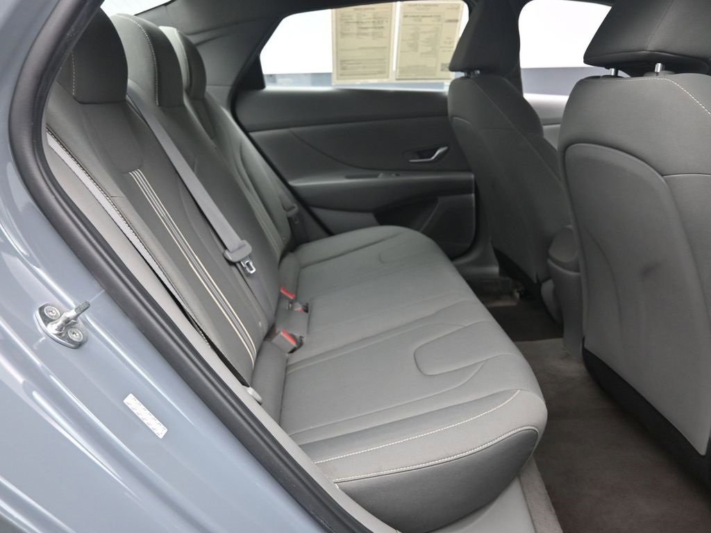 Used 2023 Hyundai Elantra SEL w/ Convenience Package image 23