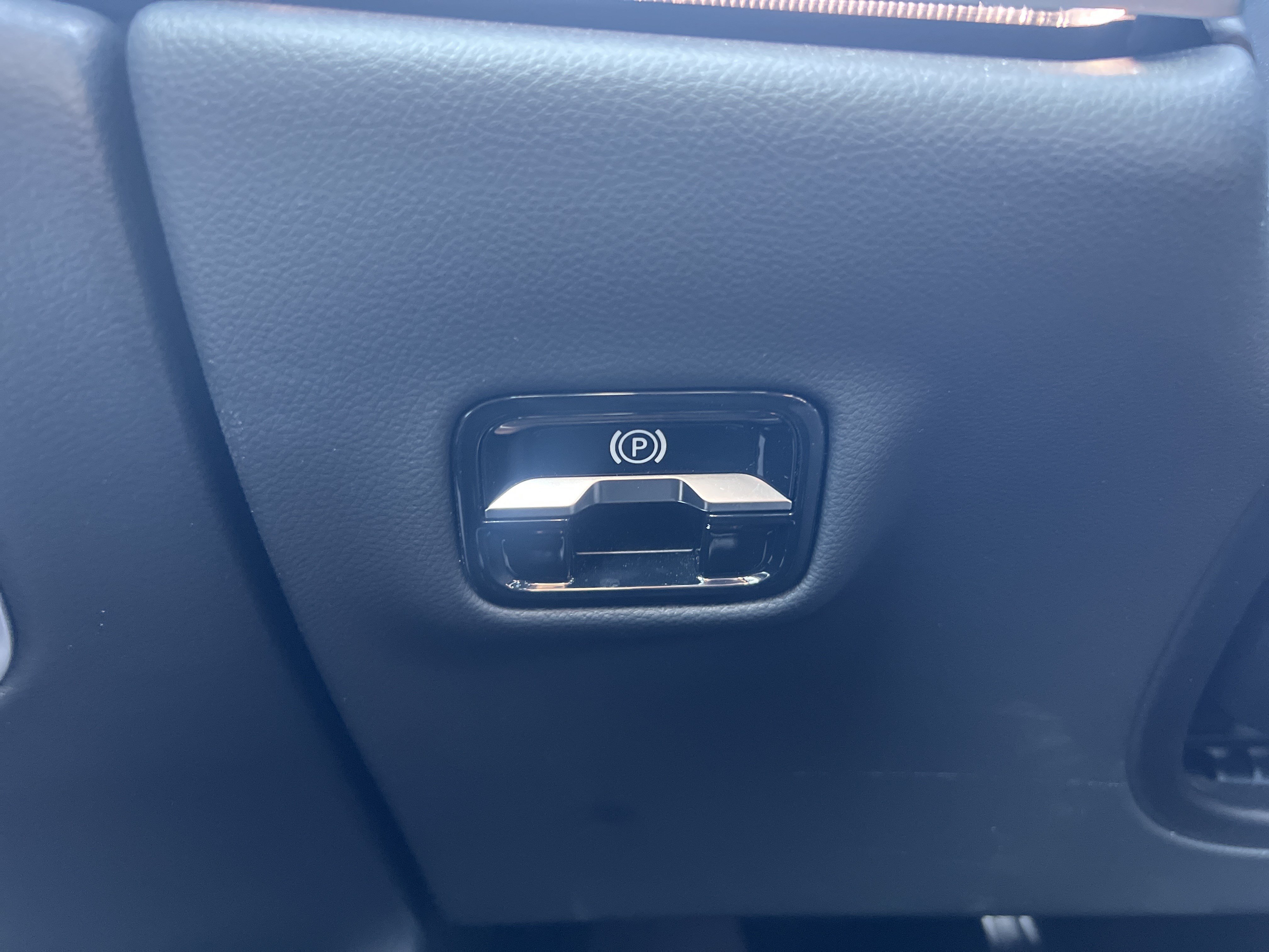 Certified 2025 Mercedes-Benz E 53 AMG e 4MATIC Sedan image 17