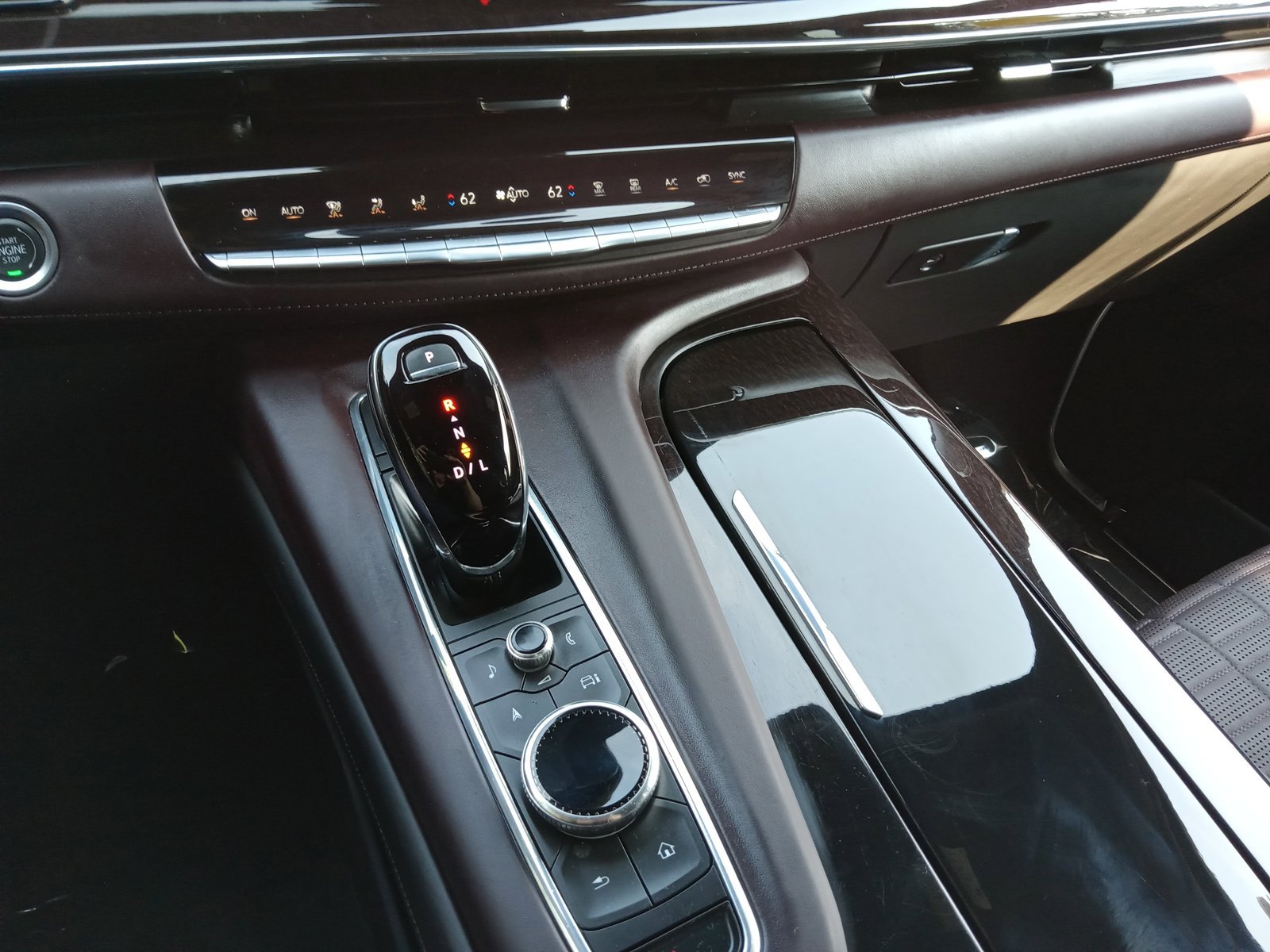 Certified 2024 Cadillac Escalade Sport Platinum AWD/4WD image 18
