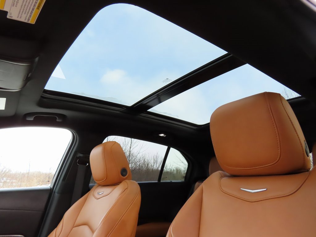 Used 2023 Cadillac XT4 Sport image 5