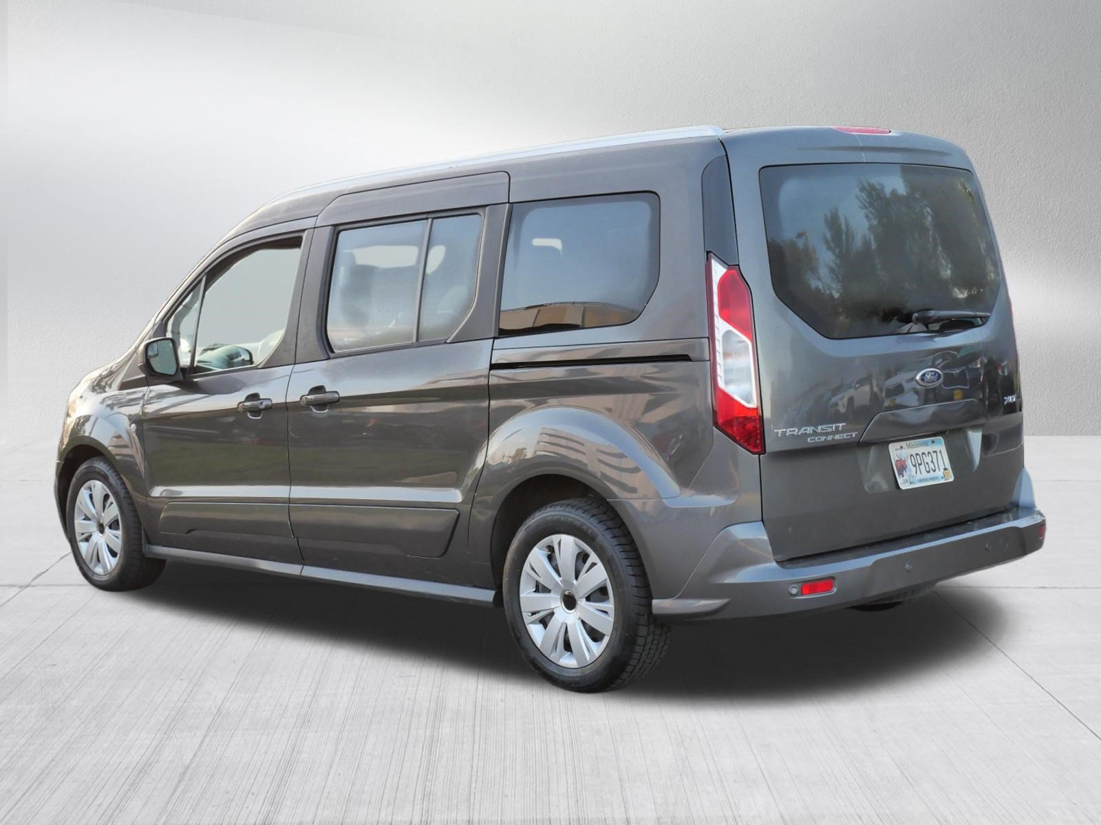 Used 2015 Ford Transit Connect XLT FWD image 5