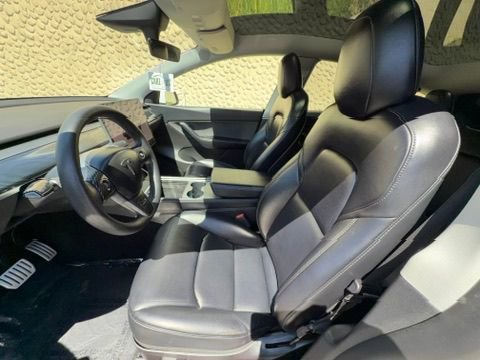 Used 2022 Tesla Model Y Performance AWD/4WD image 18