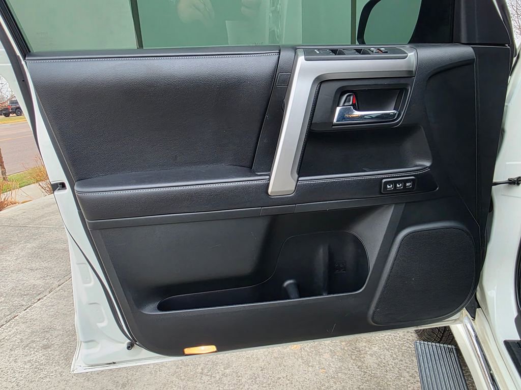 Used 2016 Toyota 4Runner 4WD image 22