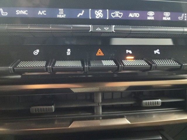 New 2025 GMC Hummer EV 3X AWD/4WD image 31