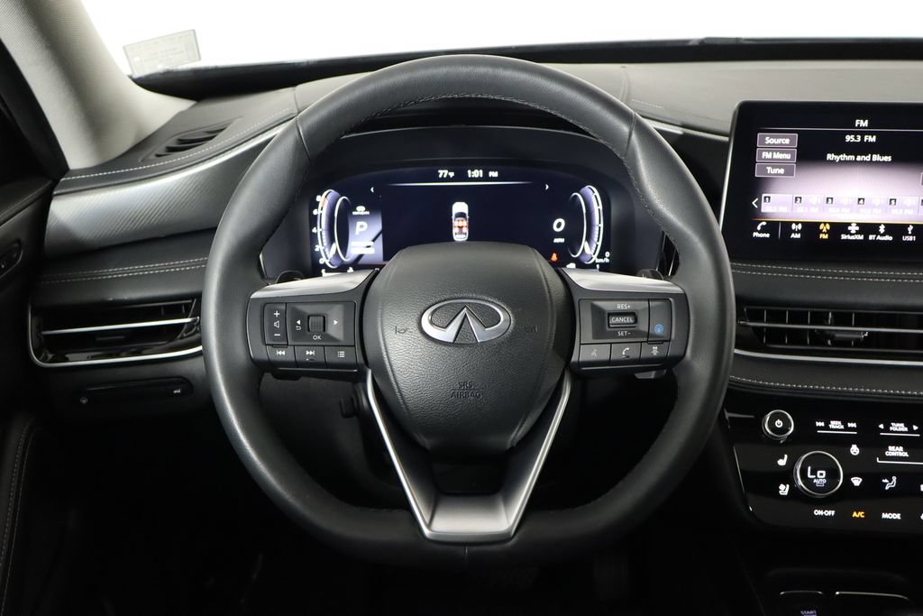 Used 2023 INFINITI QX60 Luxe w/ Cargo Package FWD image 7