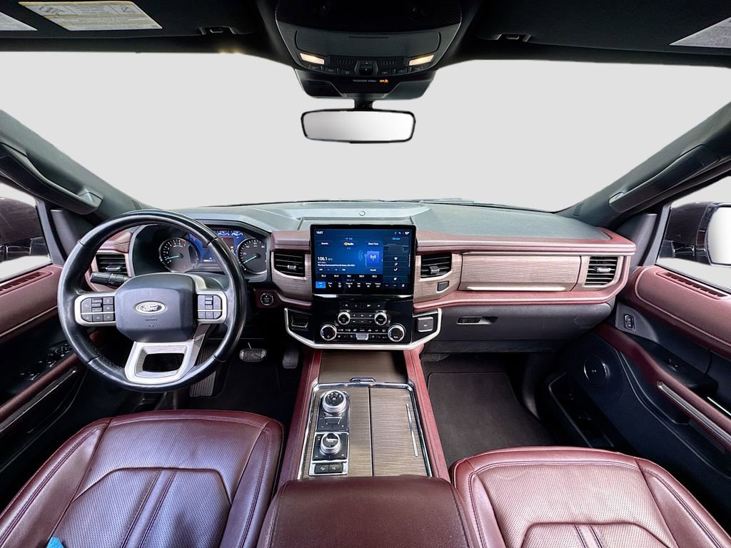 Used 2024 Ford Expedition Limited AWD/4WD image 16