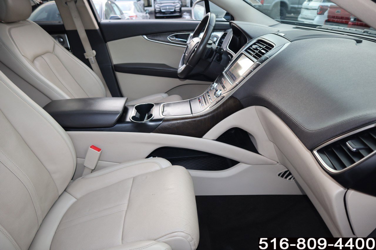 Used 2020 Lincoln Nautilus Reserve w/ Equipment Group 202A image 25