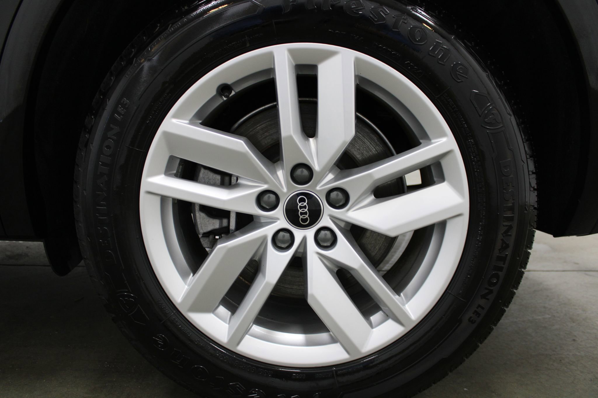 Used 2023 Audi Q5 2.0T Premium w/ Convenience Package image 7