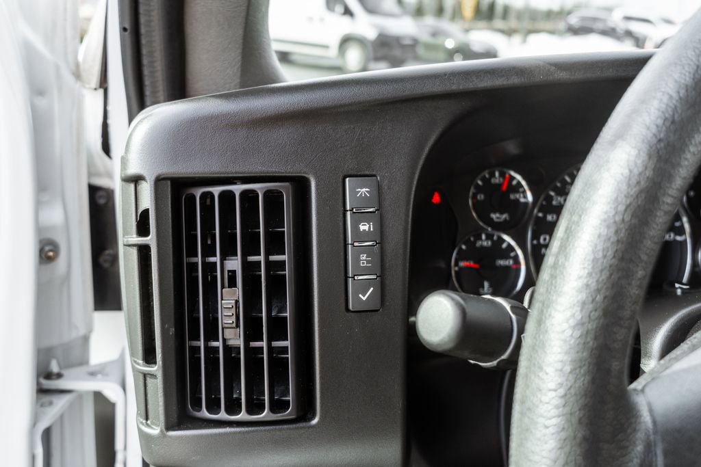 Used 2024 GMC Savana 2500 w/ Driver Convenience Package image 14