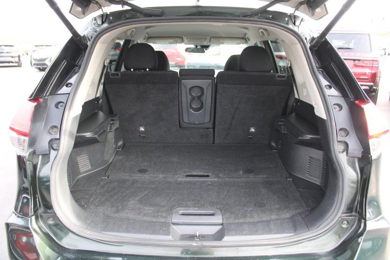 Used 2020 Nissan Rogue SV image 7