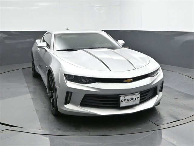 Used 2018 Chevrolet Camaro LT w/ Technology Package image 22