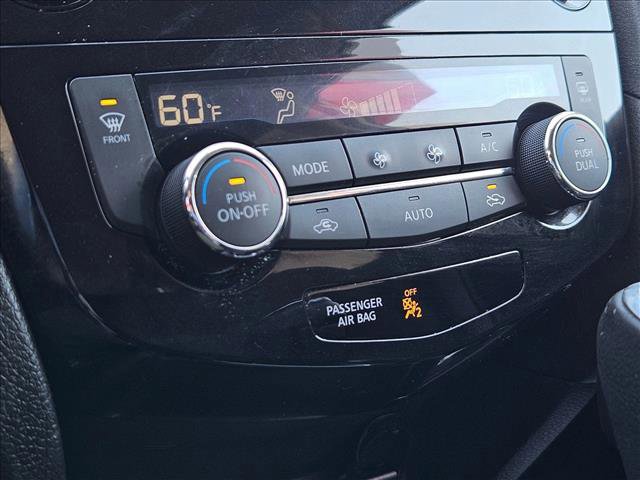 Used 2018 Nissan Rogue SV image 14