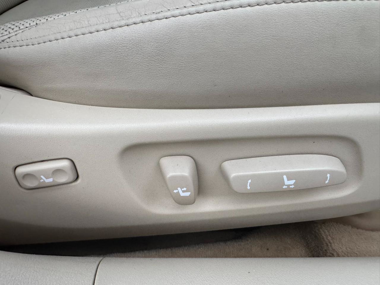 Used 2011 Lexus ES 350 FWD image 15