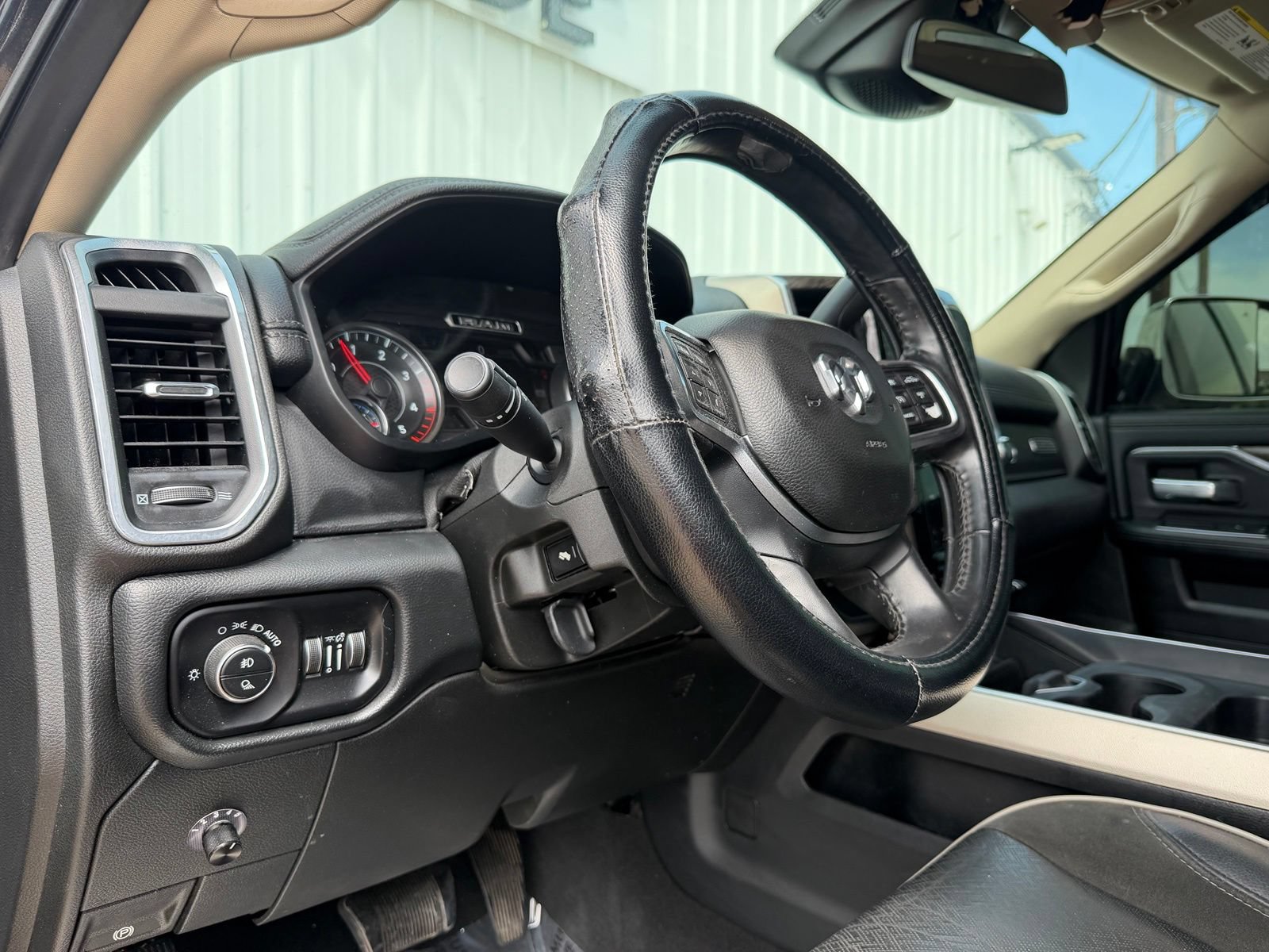 Used 2019 RAM 2500 Laramie AWD/4WD image 16