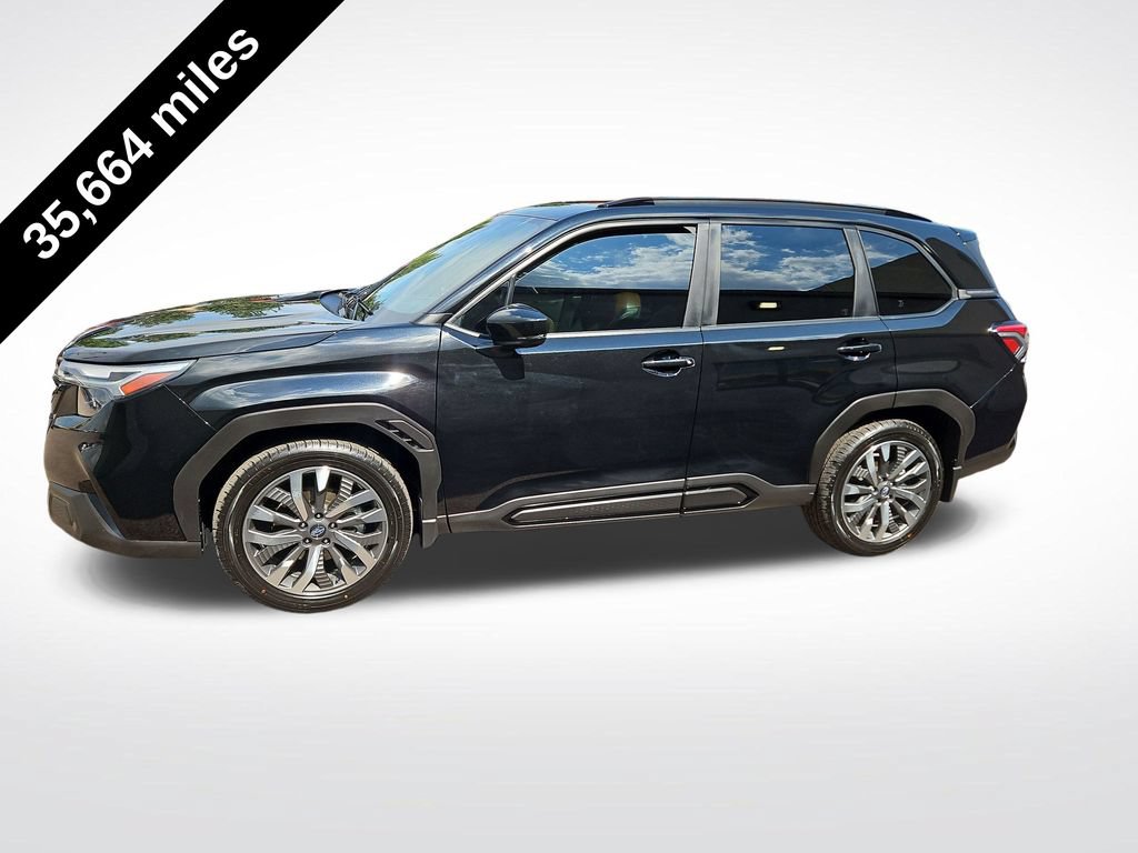 Used 2025 Subaru Forester Touring w/ Popular Package - Touring AWD/4WD image 3