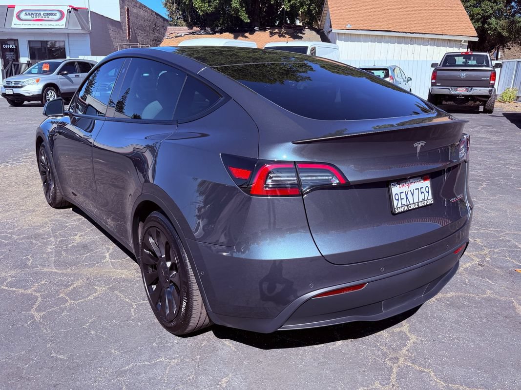 Used 2022 Tesla Model Y Performance AWD/4WD image 4