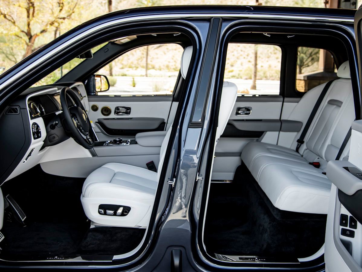 Certified 2024 Rolls-Royce Cullinan w/ Cullinan Package image 26