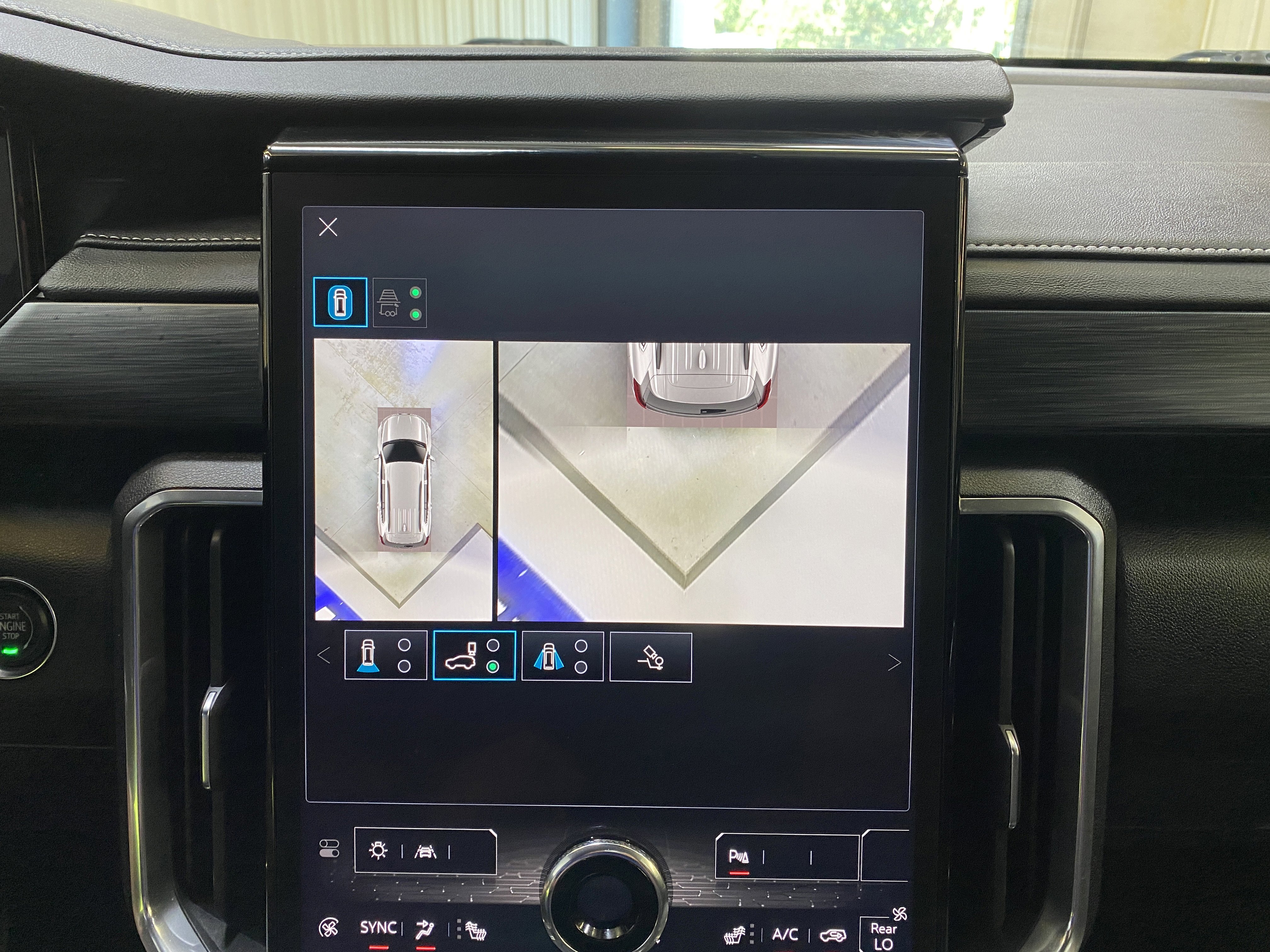 Used 2025 GMC Acadia Elevation image 47