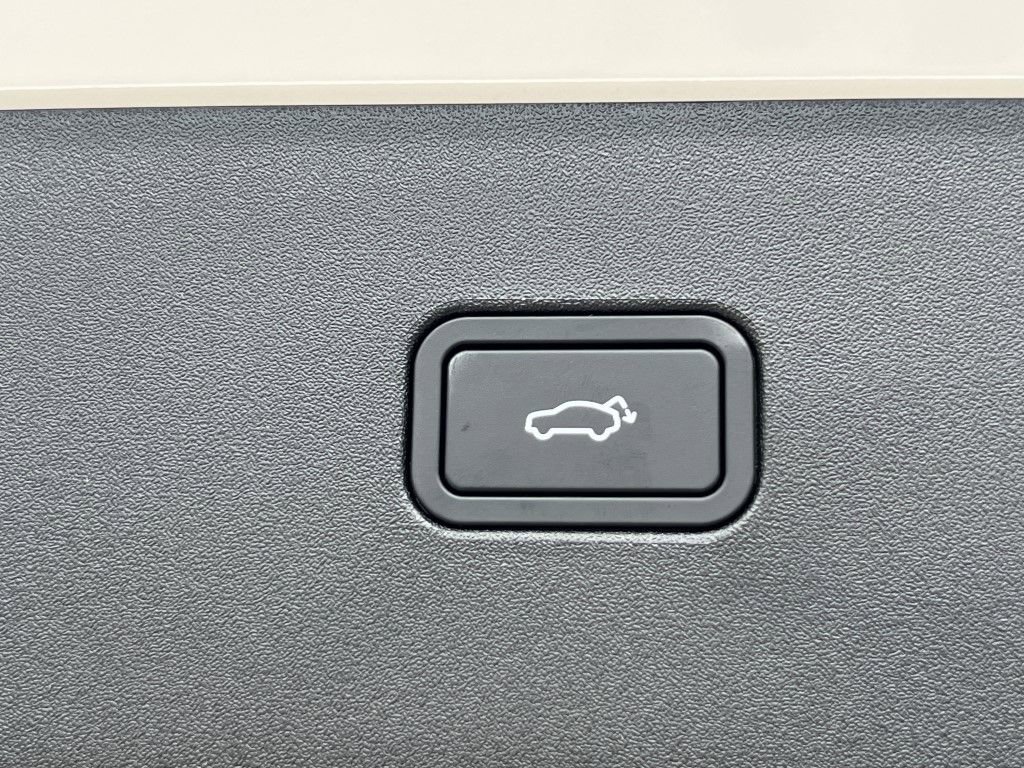 New 2026 Volvo EX30 Plus w/ Climate Package image 14