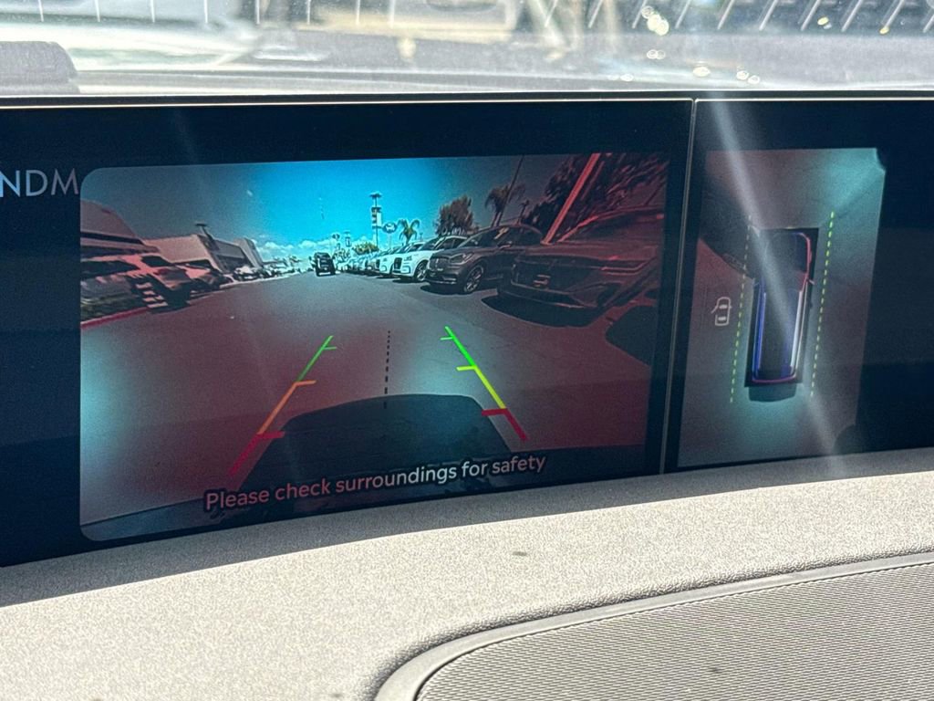 Used 2025 Lincoln Navigator Reserve image 30