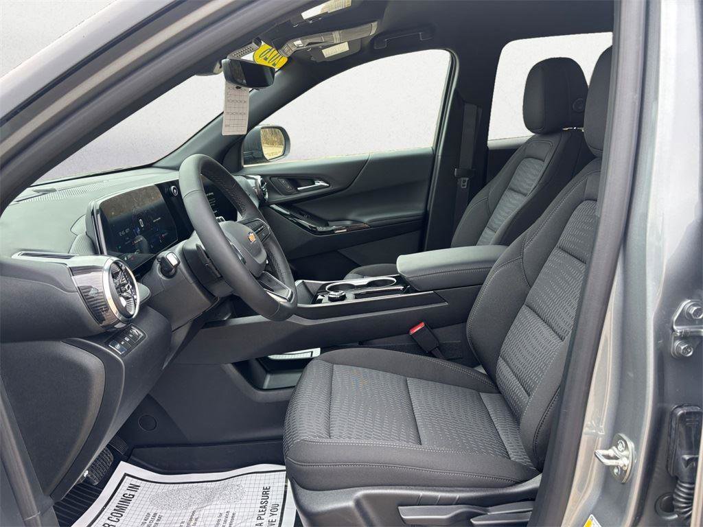 New 2026 Chevrolet Equinox LT w/ Safety and Technology Package image 9