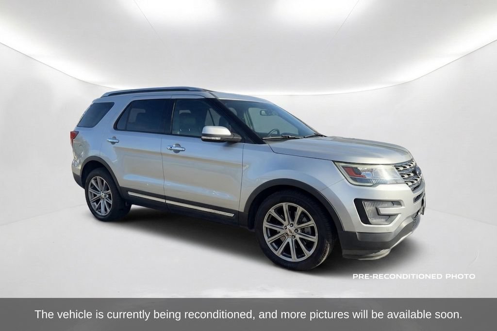 Used 2017 Ford Explorer Limited FWD image 3