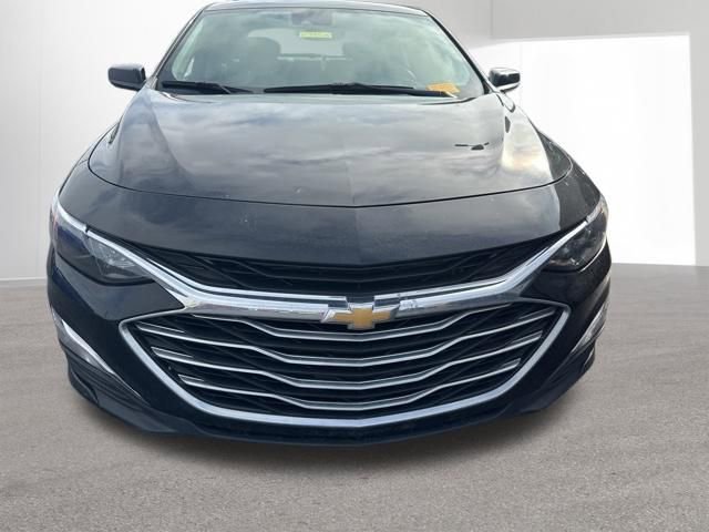 Used 2025 Chevrolet Malibu LS image 9