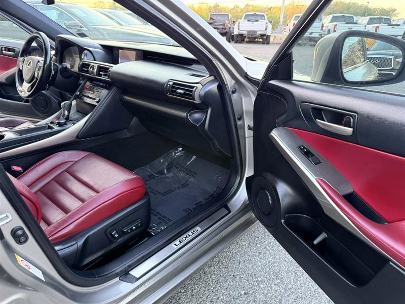 Used 2018 Lexus IS 300 F Sport w/ F Sport Package RWD image 11