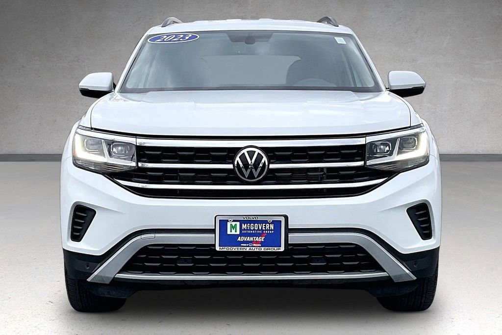 Used 2023 Volkswagen Atlas SE image 2