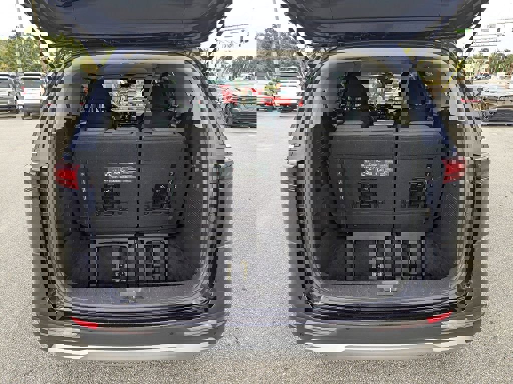 Certified 2024 Kia Carnival LX image 8