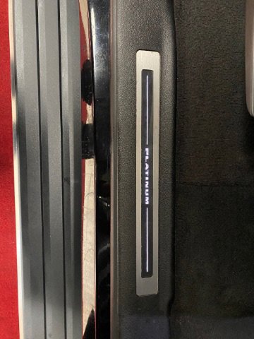 Used 2019 Cadillac Escalade ESV Platinum image 15