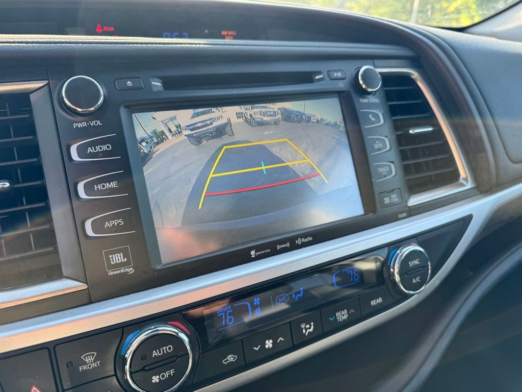Used 2019 Toyota Highlander Limited AWD/4WD image 19