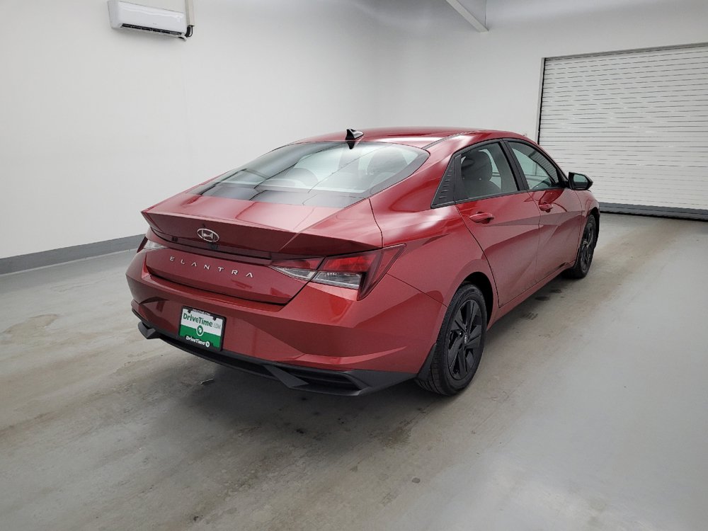 Used 2023 Hyundai Elantra SEL FWD image 9