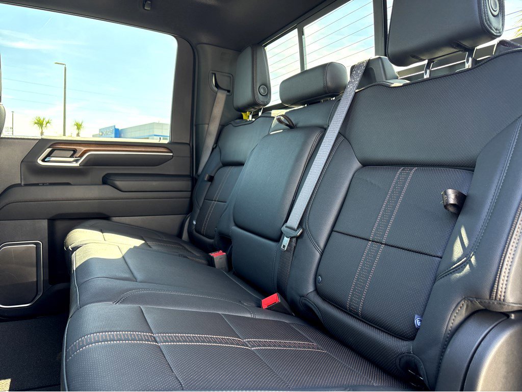 Used 2024 Chevrolet Silverado 2500 High Country w/ Midnight Edition image 25