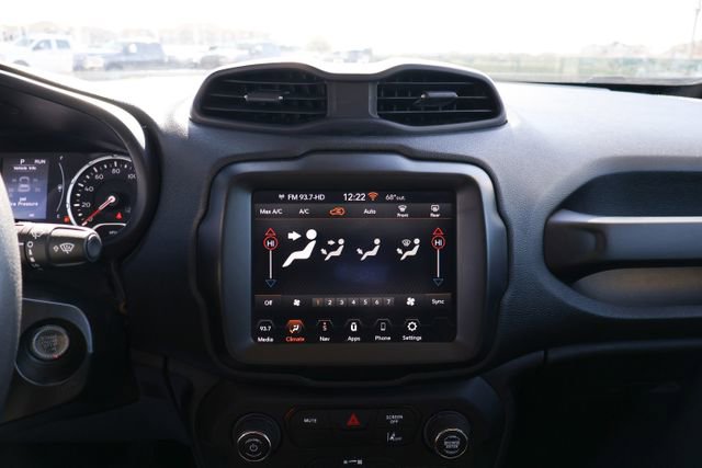 Used 2023 Jeep Renegade Latitude image 13
