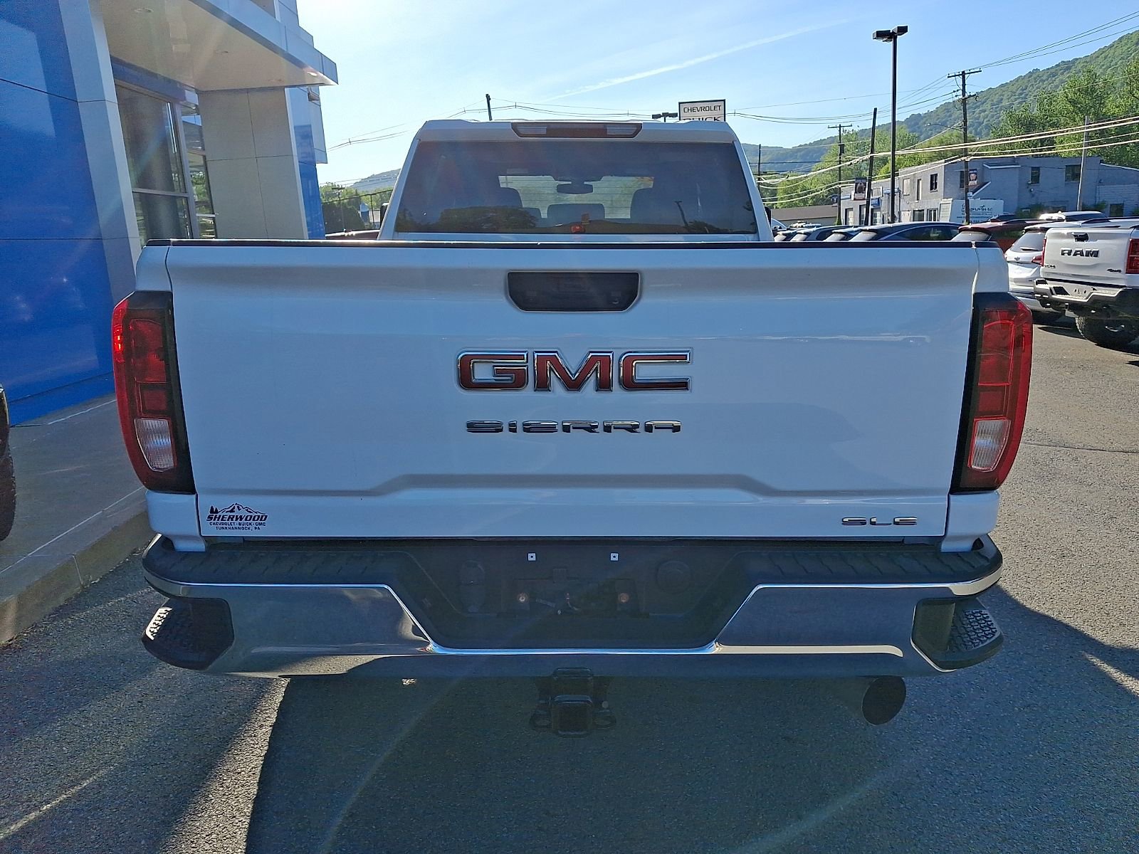 Used 2021 GMC Sierra 3500 SLE w/ SLE Value Package AWD/4WD image 5