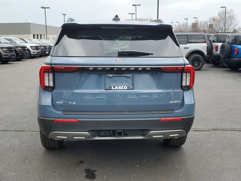New 2026 Ford Explorer Active image 5