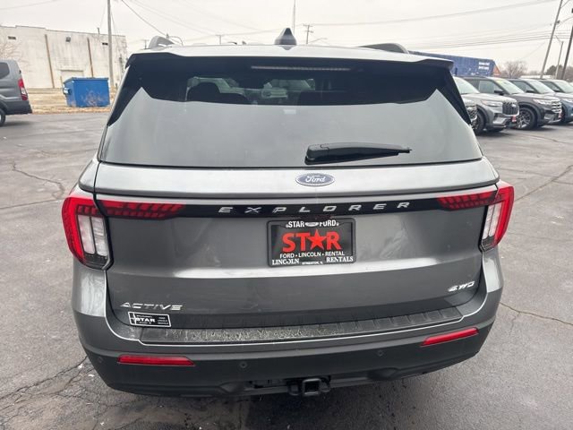 Used 2025 Ford Explorer Active image 4