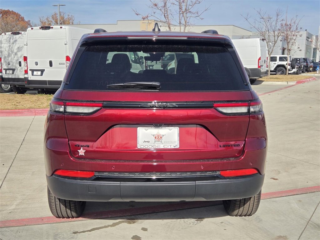 New 2025 Jeep Grand Cherokee Limited w/ Black Appearance Package image 4