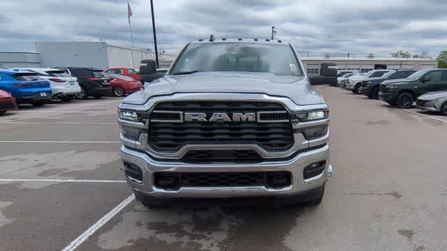 New 2026 RAM 3500 Tradesman AWD/4WD image 3