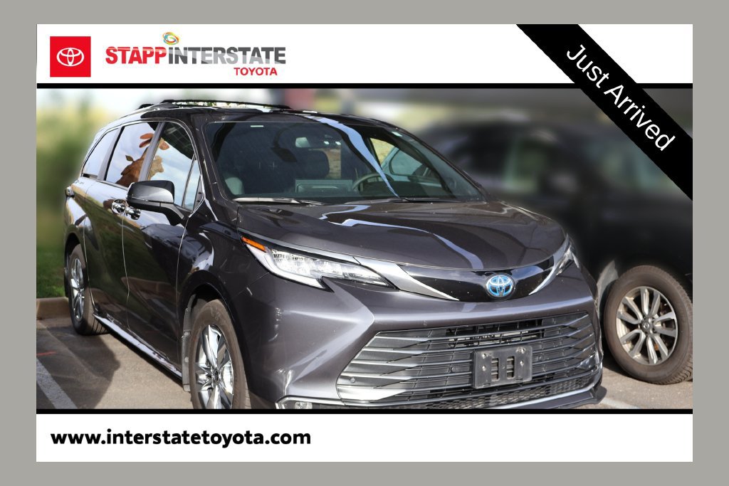 Used 2025 Toyota Sienna Limited