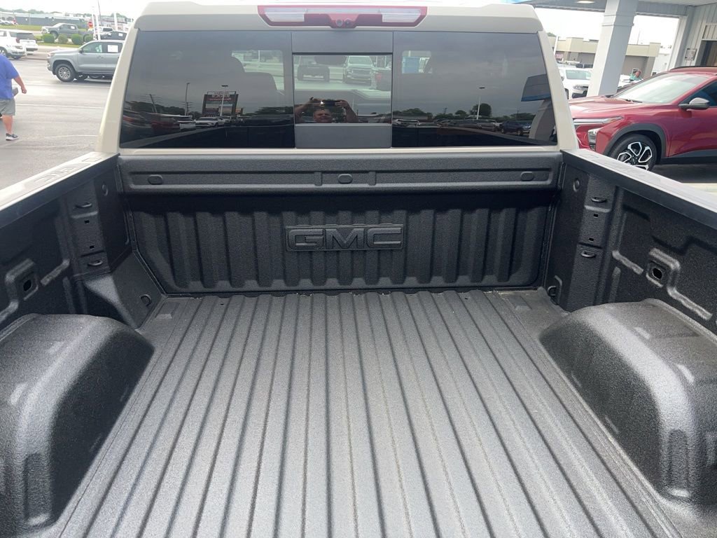 Used 2026 GMC Sierra 1500 AT4 w/ AT4 Premium Package AWD/4WD image 12